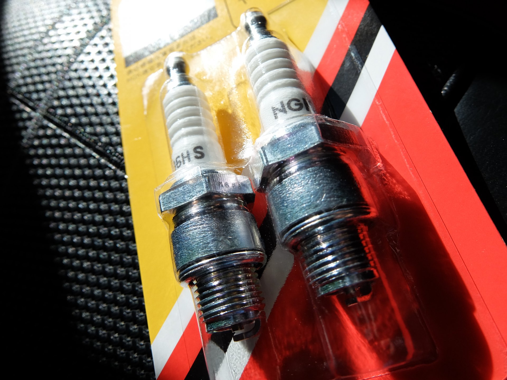 スパークプラグが売ってない！の巻 | wabisuke